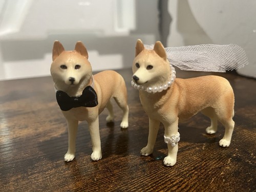 Akita dog figurines dressed - dog,